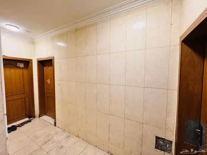 للبيع عماره فى الدمام تجارية عوايل دخل 9 فى الميه 24