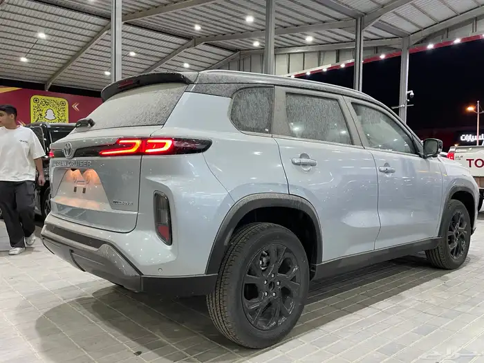 تويوتا اوربان كروز 2025GLXفل كامل سعودي(بنزين)1.5L 4