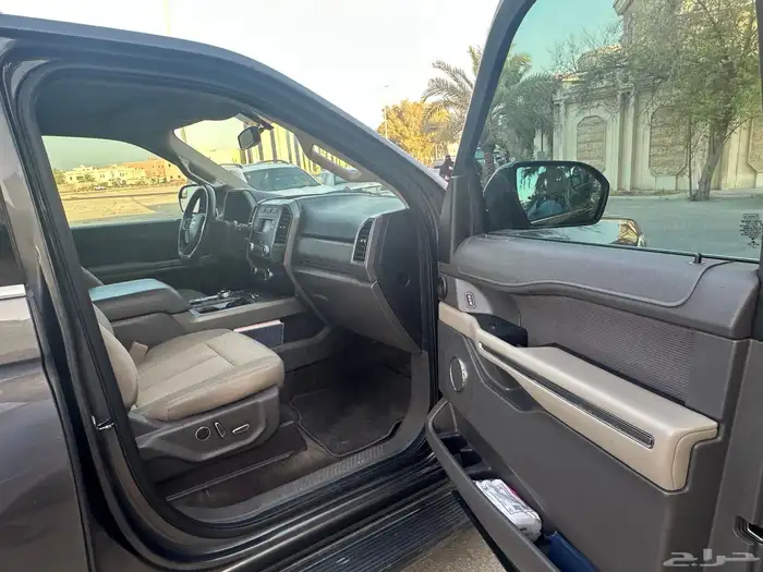 إكسبديشن 2018 XLT سعودي 10