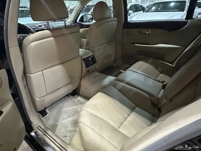 لكزس LS 460 موديل 2009 فل كامل ممشى قليل جدا 8