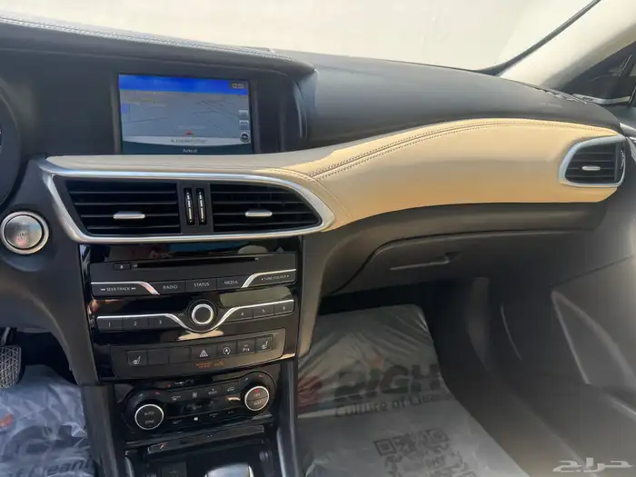 انفنتي Q30 Premium 12