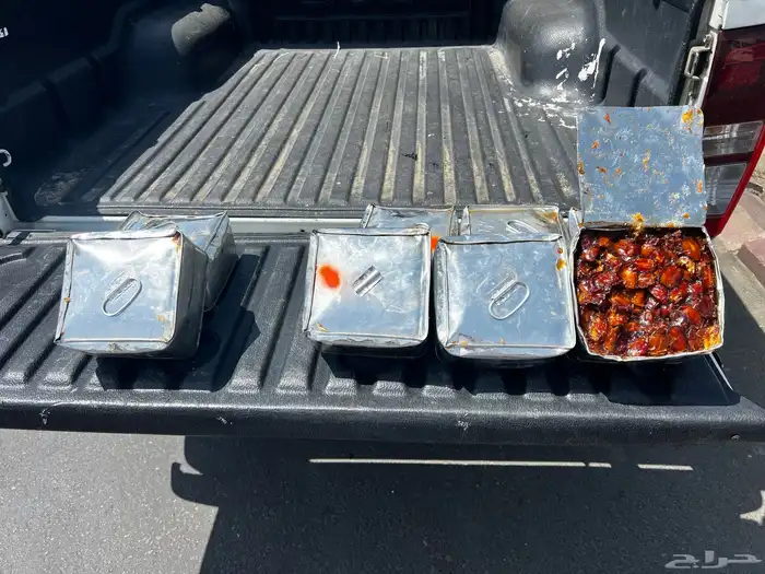 تمر خلع وصفري تنك ارباع العدد 8 حبه وسط 0