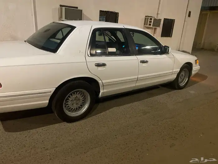 فورد قراند ماركيز 1996 ابيض 7