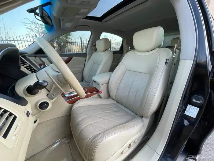 للبيع انفنيتي QX70 2016 19