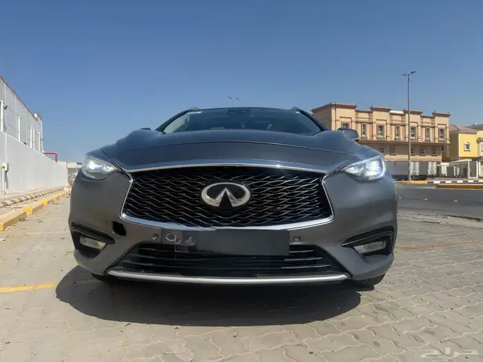انفنتي Q30 Premium 8