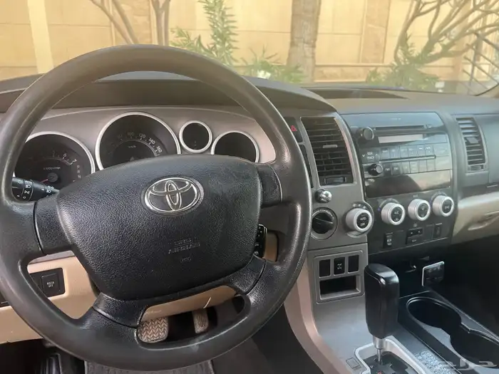 للبيع سكويا تويوتا 3