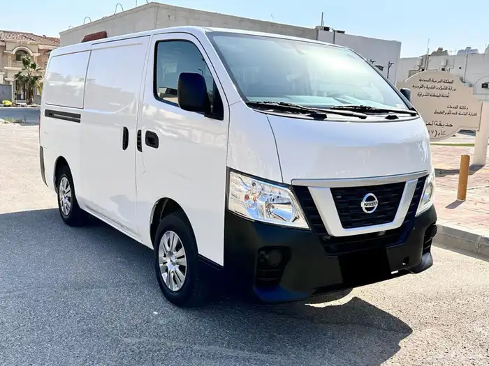 نيسان اورفان 2021 ديزل بضاعه جير عادي نضيف للمستخدم 2