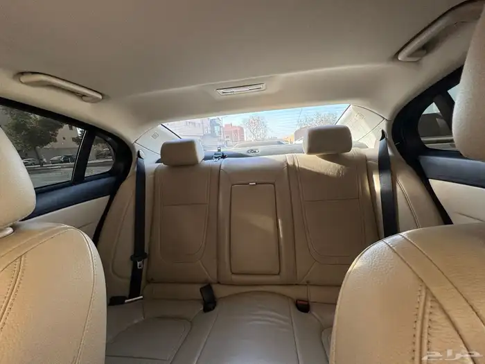 Jaguar XF-2012 1