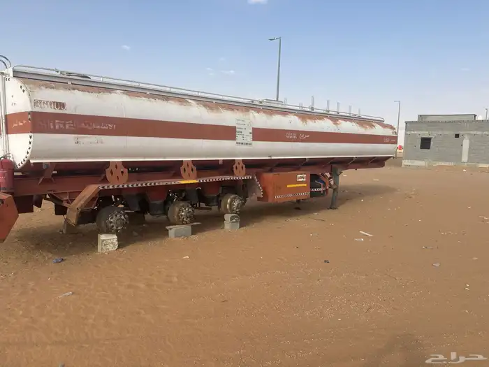 صهريج دنكر 3600 مصنع البوز كفرات طقم ومنافيخ شبه جديد 2