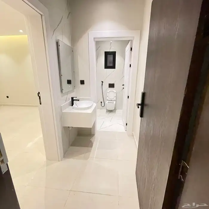 شقة جديدة للبيع في حي المنار 6