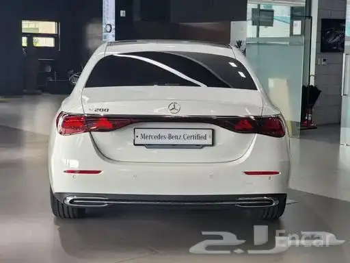 Mercedes-Benz E200 AVNTGRD 3