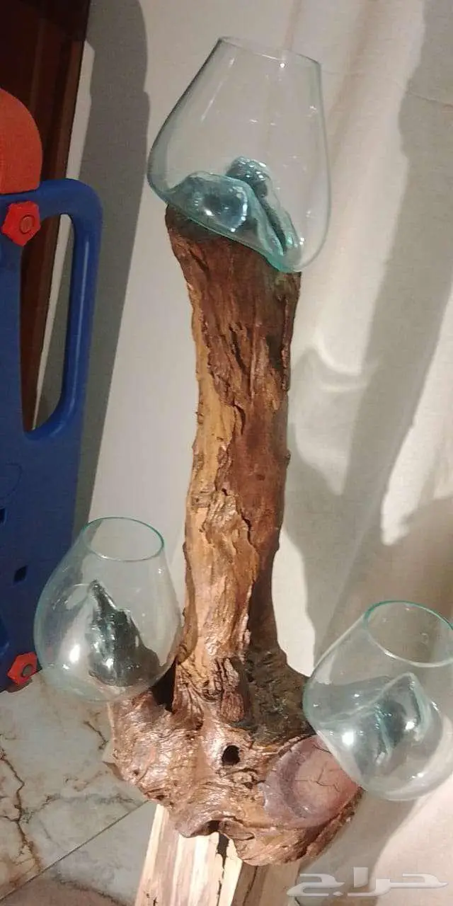 فازه زجاج مصهور مع قاعده خشب طبيعي 3