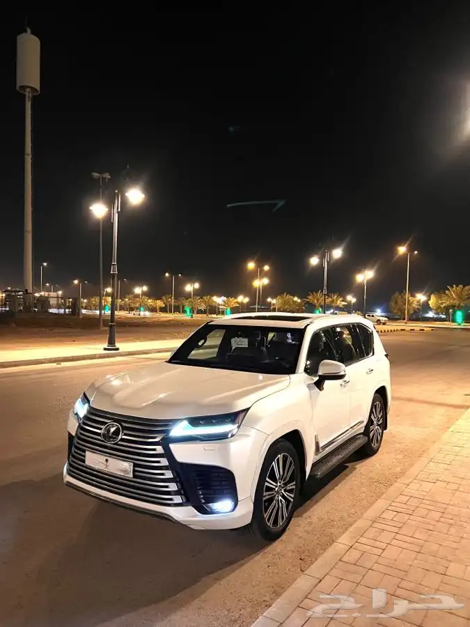 LX 600 2023 BB جيب لكزس 0