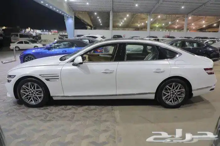 جينيسس G80 بريستيج بانوراما جلد اربعة سلندر موديل 2025 3