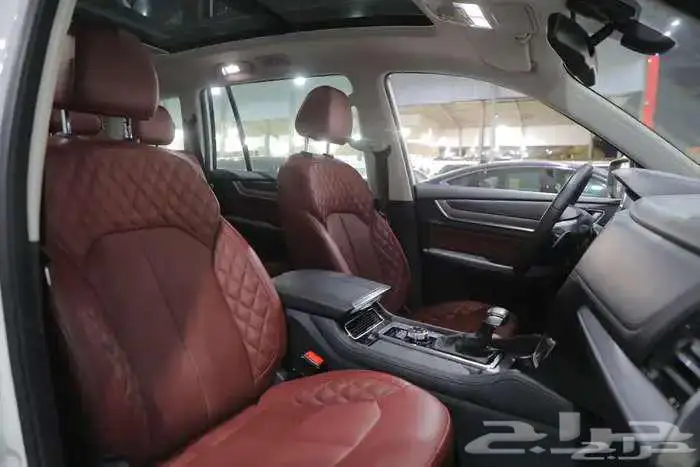 جيب ام جي RX8 2024 فل كامل شبه جديد 3