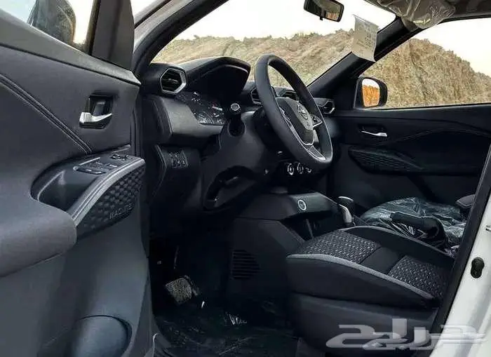 نيسان ميجنايت استاندر 2025 لدى الخضر للسيارات 10