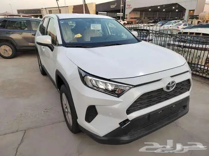 تويوتا راف فور2025 8