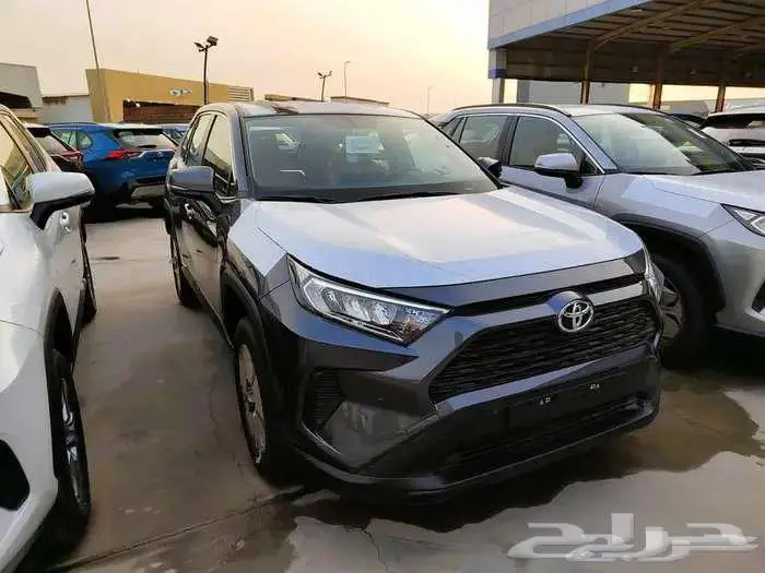 تويوتا راف فور2025 0
