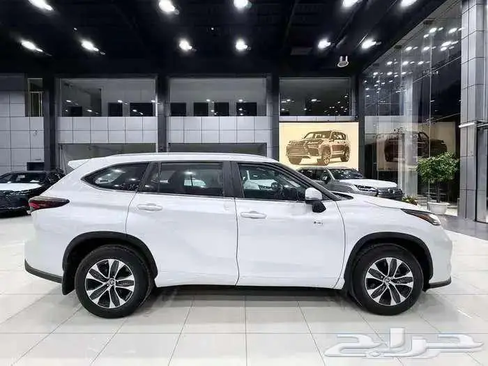 تويوتا هايلاندر GLE هايبرد نص فل سعودي 2025 5