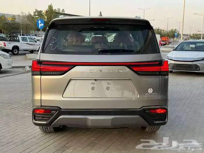 لكزس LX 600 BB فل كامل 2025 سعودي 10