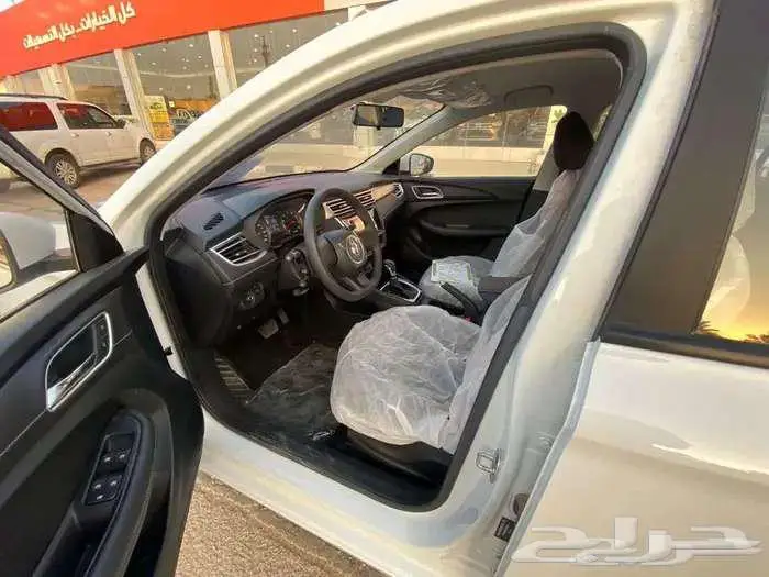 ام جي 5 ستاندر موديل 2025 م 4