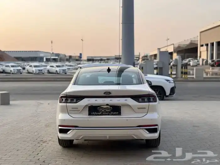 فورد تورس تيتانيوم 2022 8