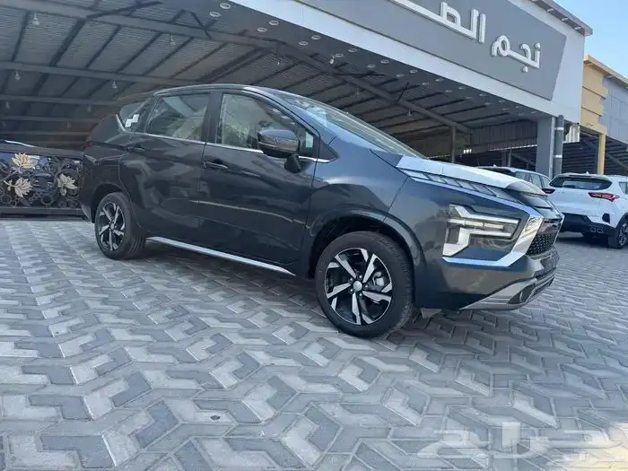 متسوبيشي اكسبندر 2025 3