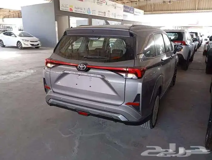 تويوتا فيلوز 2025 GLX 8