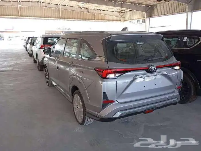 تويوتا فيلوز 2025 GLX 6