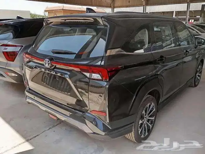 تويوتا فيلوز 2025 GLX 5