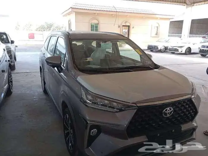 تويوتا فيلوز 2025 GLX 2
