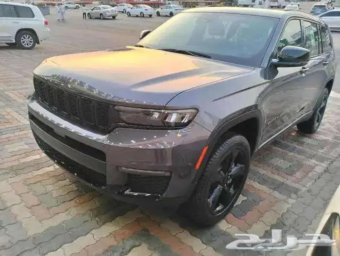 جيب قراند شروكي 2023 محرك 3.6 التيتيود ضمان الوكيل 6