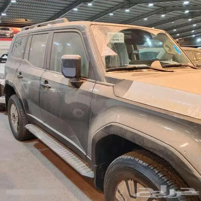 برادو TXL3 رمادي 2025 4