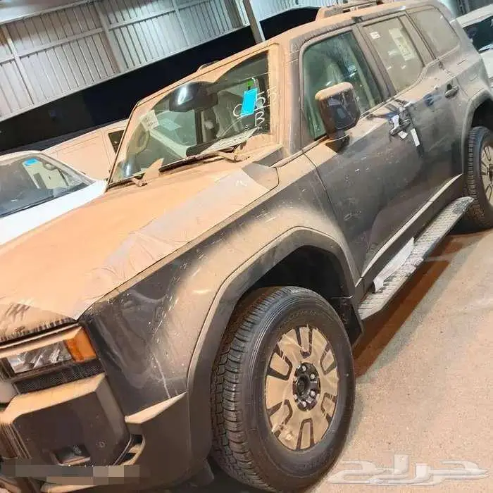 برادو TXL3 رمادي 2025 6