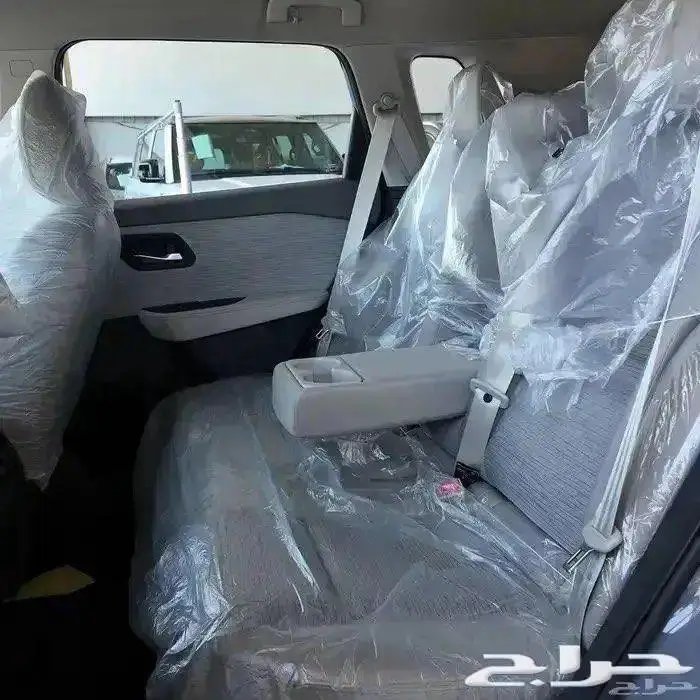 نيسان اكس تريل كاش وتمويل بافضل الاسعار 9