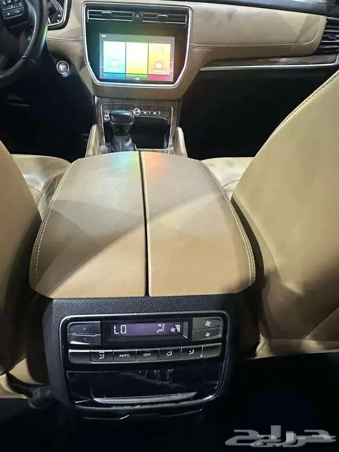 ام جي اسود 2021 M G 8