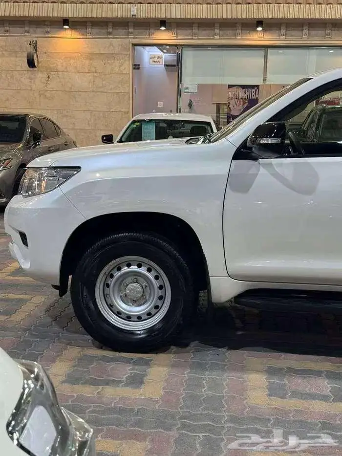 للبيع تويوتا برادو TX 2020 دبل سعودي بدي ومحركات وكاله 9