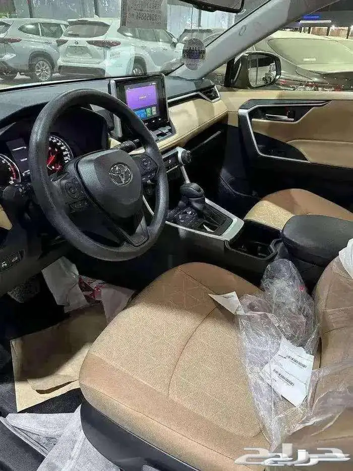تويوتا راف فور XLE بنزين 2025 7