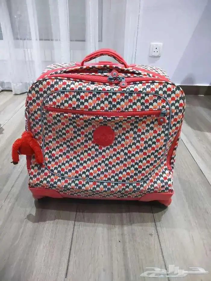 شنطه كيبلينج Kipling bag و شنط وكتب للزينه 0