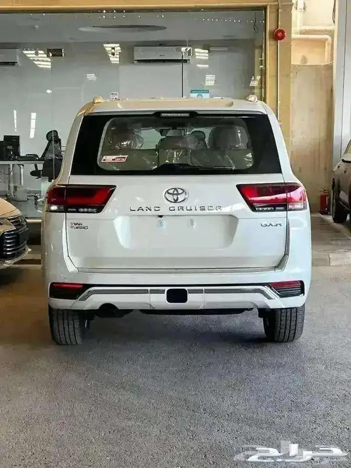 لاندكروزر جي اكس ار GXR L3 بنزين سعودي 2025 لدى الحسن 2