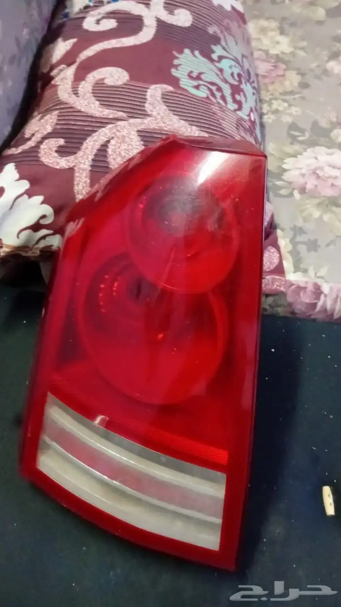 للبيع قطع غيار كرايزلر 8