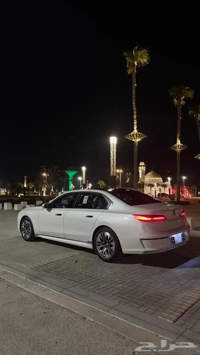 BMW 735i 2023 بحالة وكالة 1