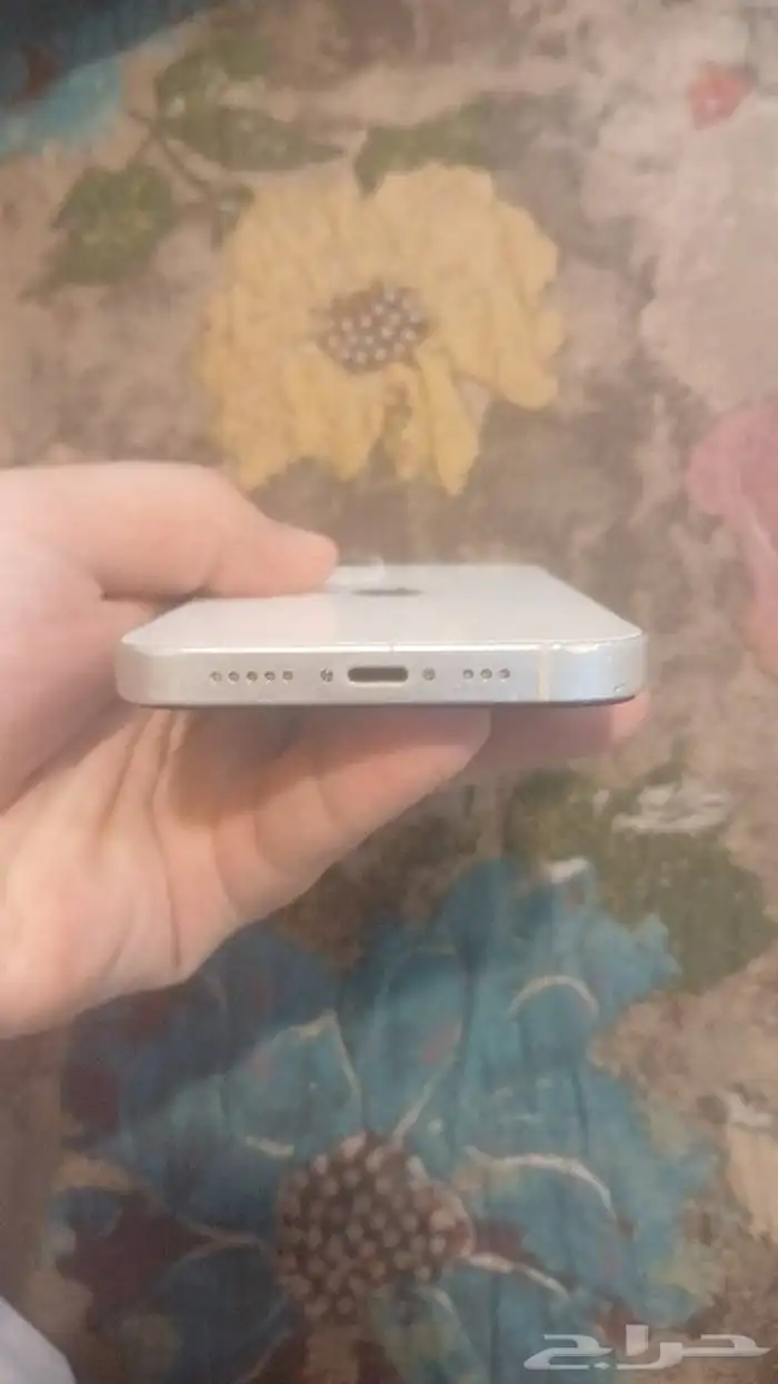 ايفون 13 ابيض 5