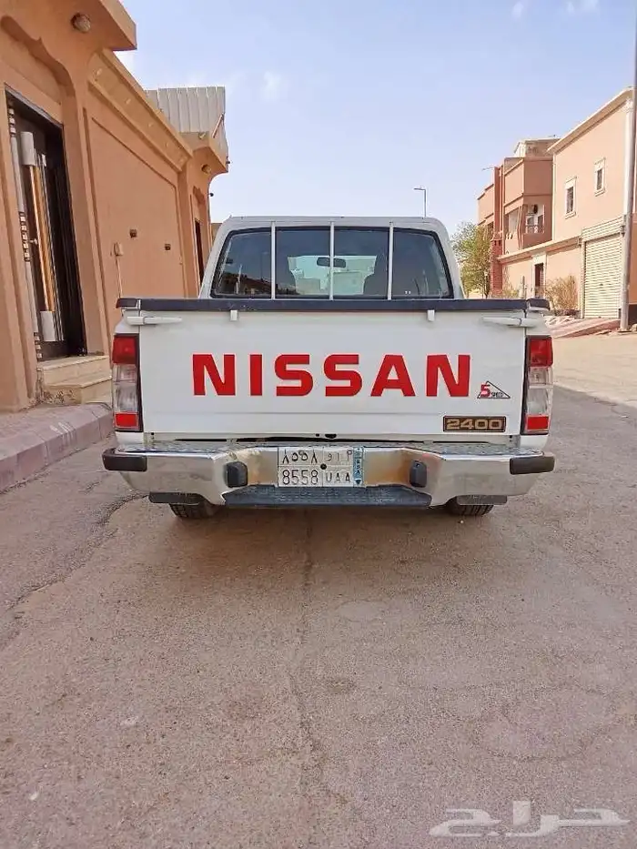 نيسان ددسن غمارتين GLموديل 96 34