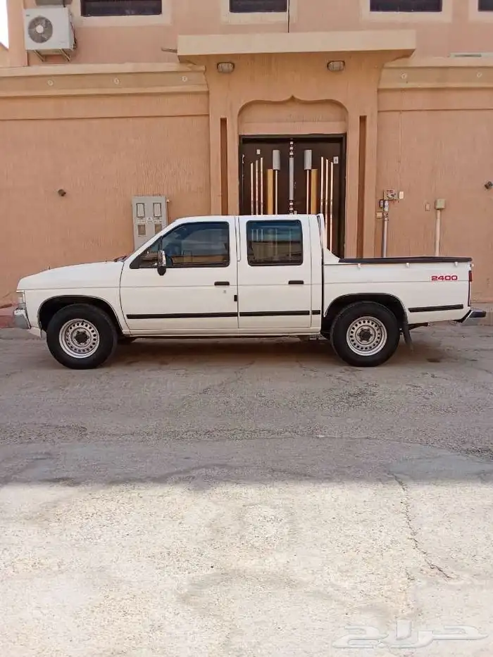 نيسان ددسن غمارتين GLموديل 96 37
