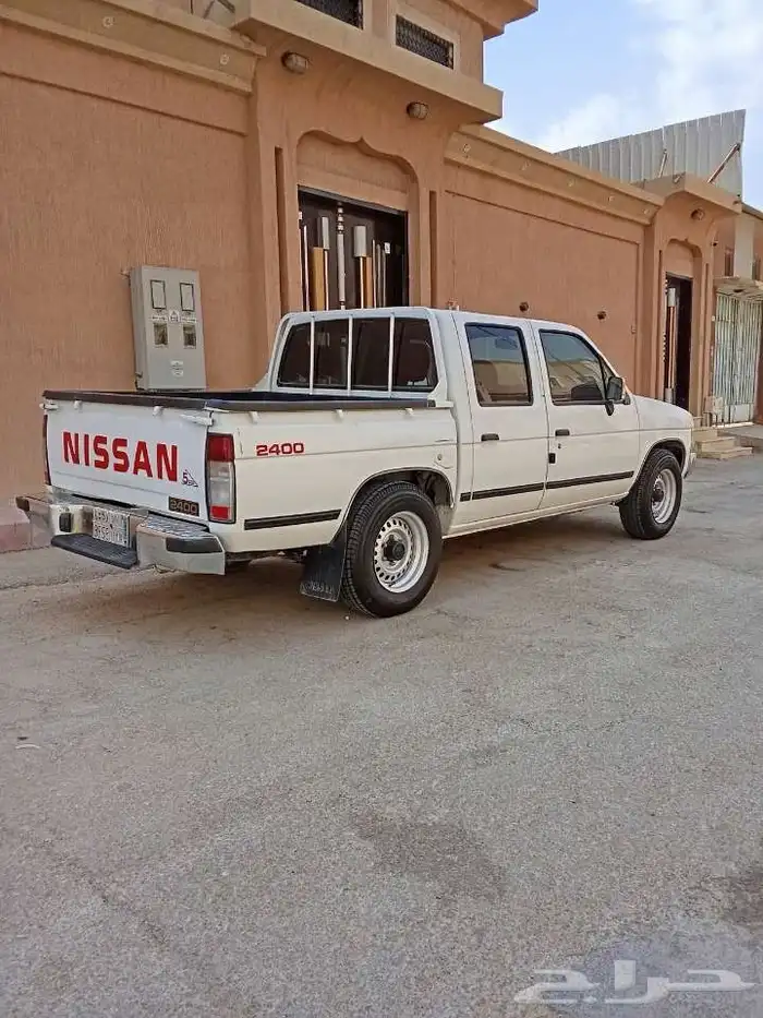نيسان ددسن غمارتين GLموديل 96 30