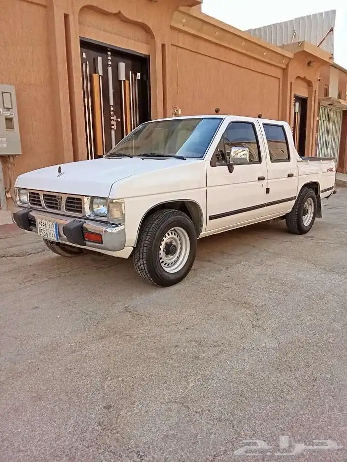 نيسان ددسن غمارتين GLموديل 96 43