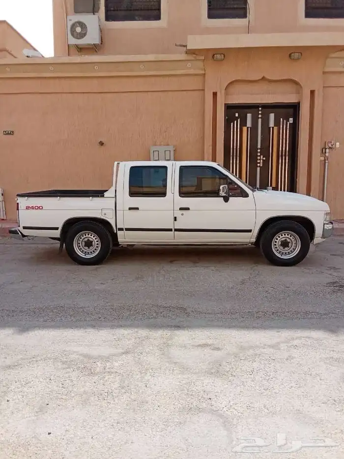 نيسان ددسن غمارتين GLموديل 96 31