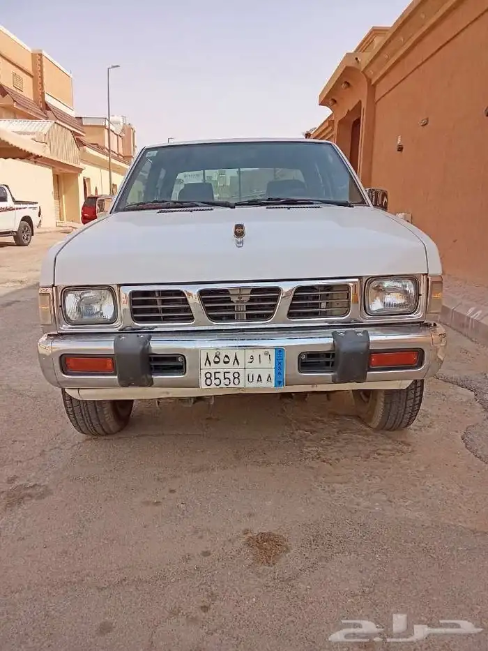 نيسان ددسن غمارتين GLموديل 96 0