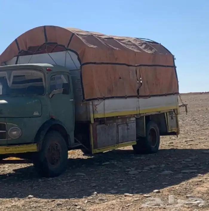 صندوق حصنيه الامنيوم مع حنايا مع تنك ديزل قدام للبيع 1
